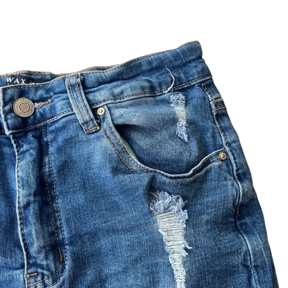 Wax Jean Women’s M Medium Wash Distressed Raw Hem Hi-Rise Mini Jean Skirt #90114
